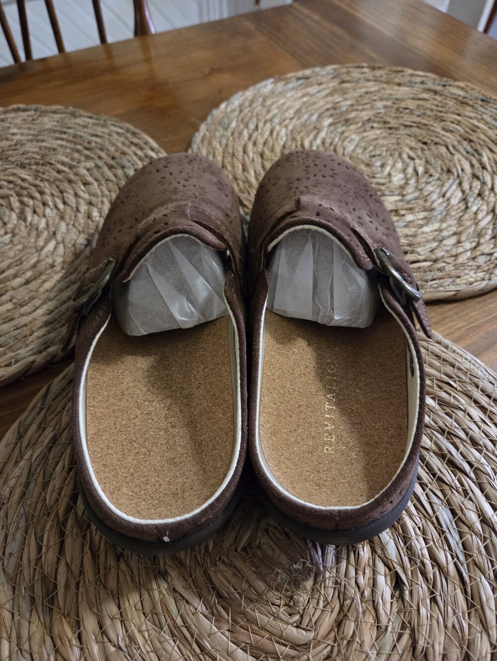 REVITALIGN Clogs - Picture 3 of 5
